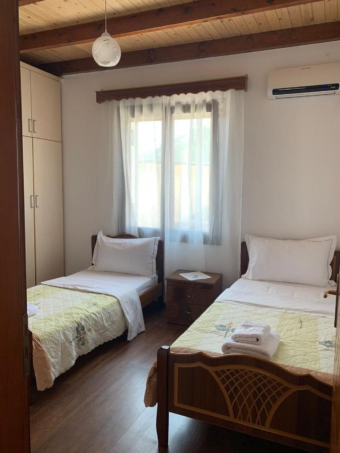 Nomad House-Entire House At Your Disposal,4 Guests Берат Экстерьер фото