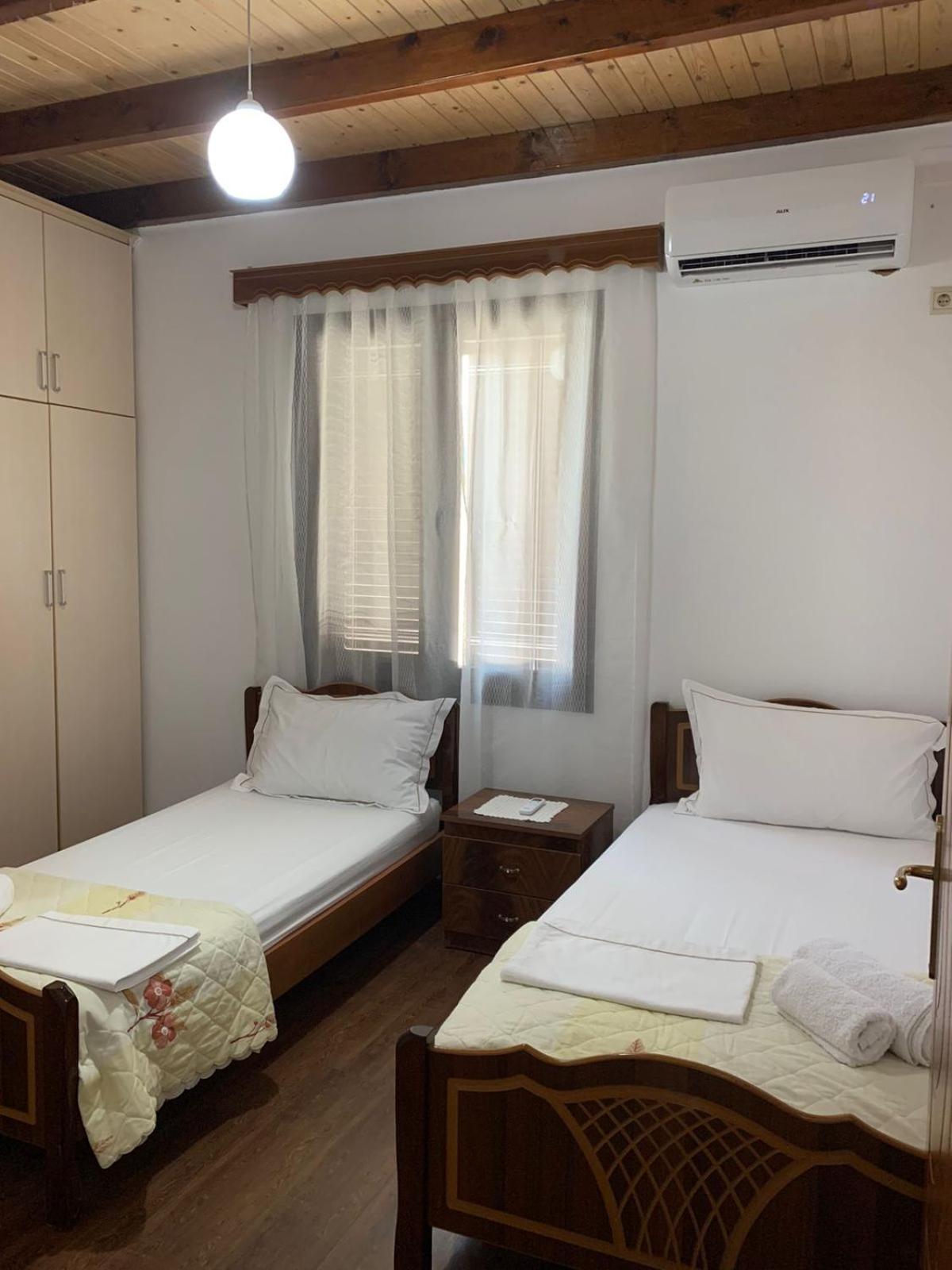 Nomad House-Entire House At Your Disposal,4 Guests Берат Экстерьер фото