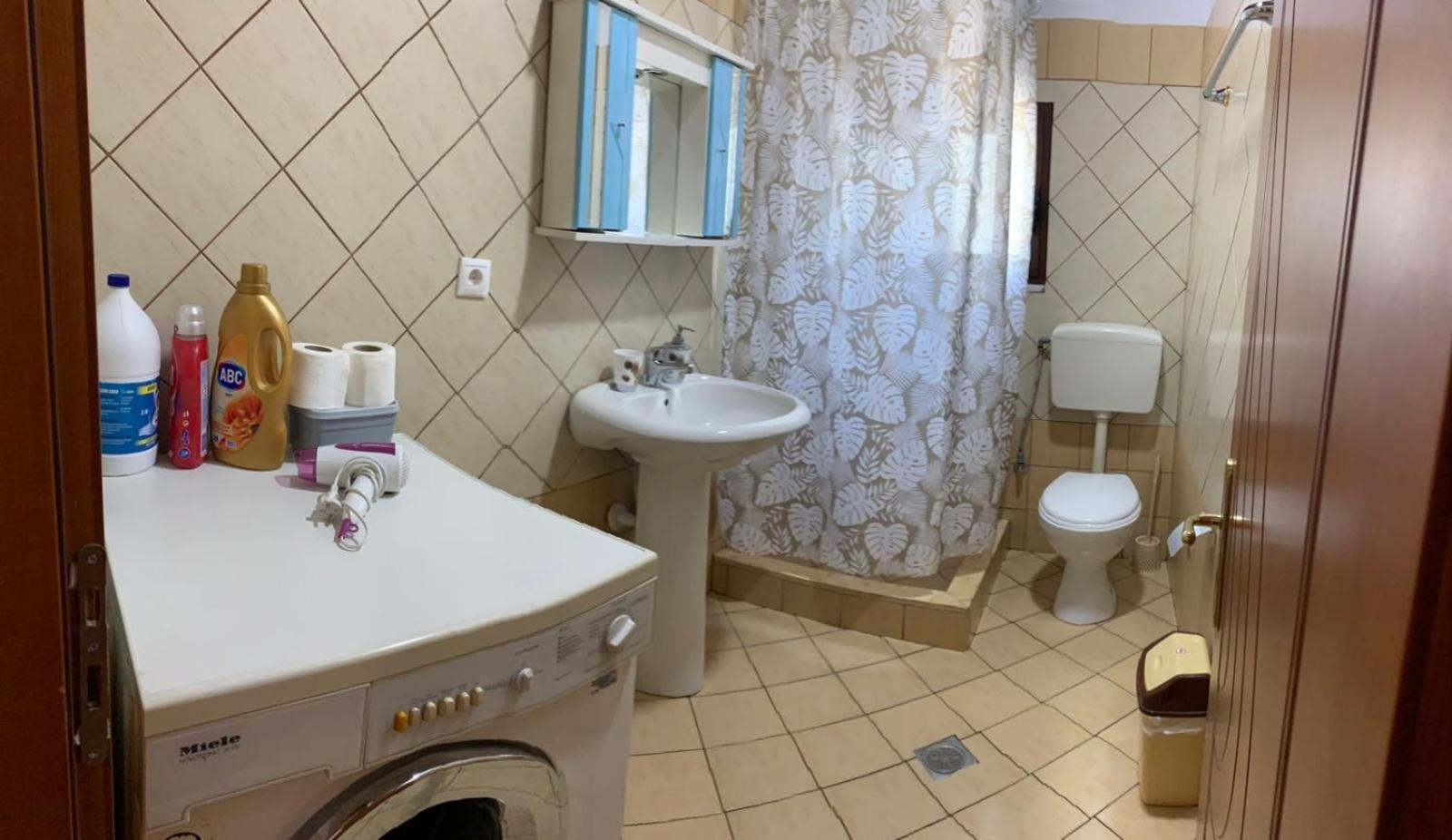 Nomad House-Entire House At Your Disposal,4 Guests Берат Экстерьер фото
